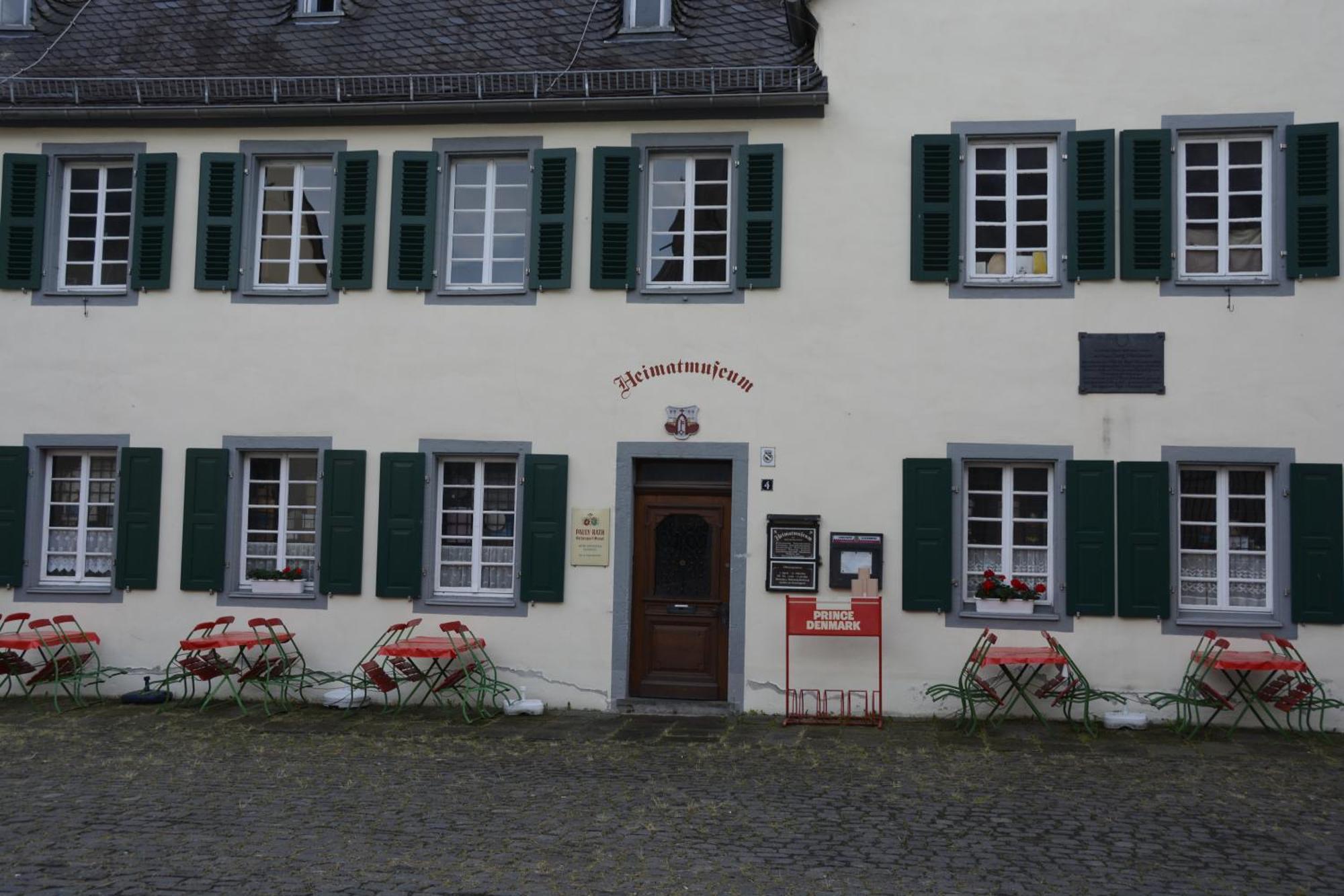Münstermaifeld Stiftsherrenhaus מראה חיצוני תמונה
